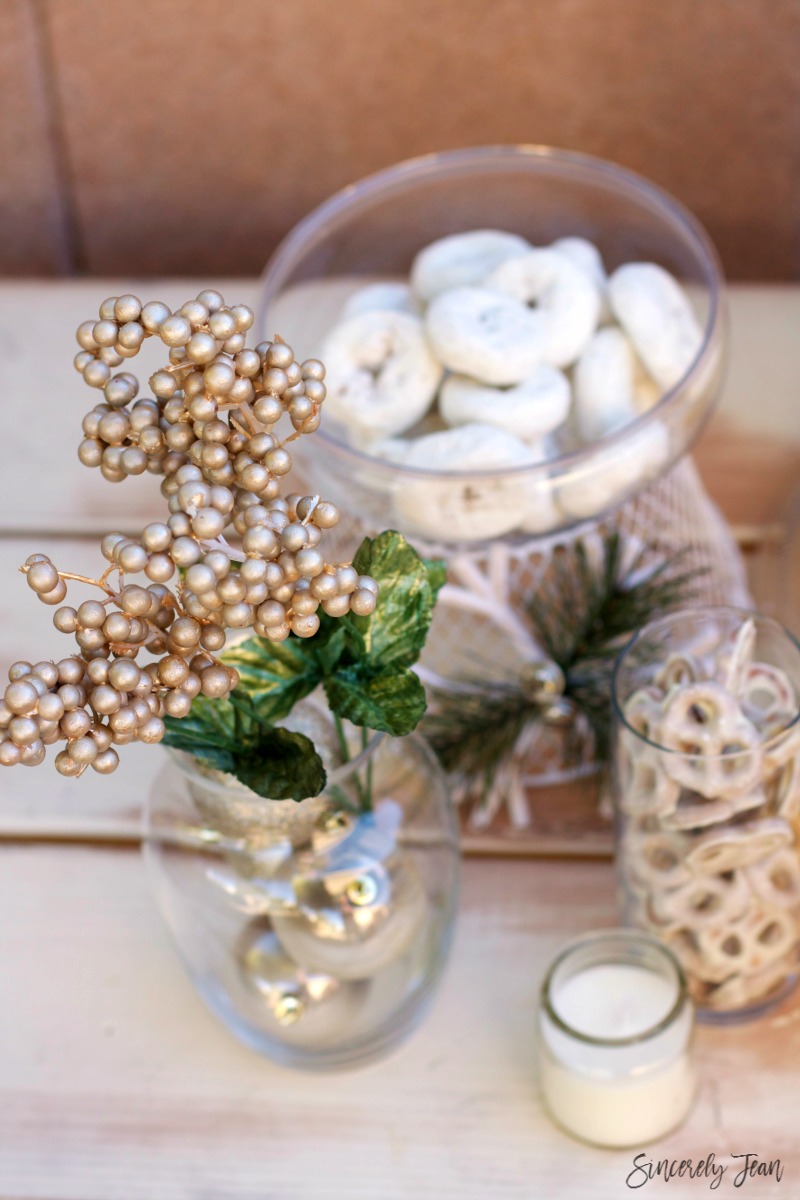 Christmas drink and dessert table ideas by SincerelyJean.com