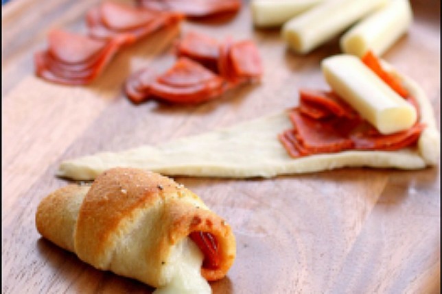 Pizza Roll ups with Crescent Rolls by the-girl-who-ate-everything.com