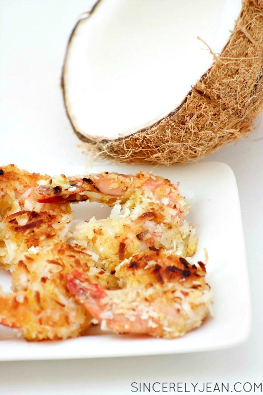 5 Ingredient Coconut Shrimp - quick and easy dinner recipe! | www.sincerelyjean.com