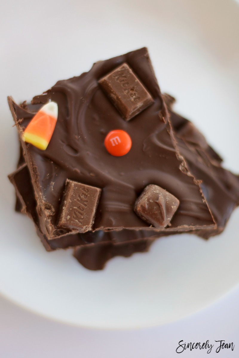 Delicious and simple halloween chocolate dessert - Candy Bark by SincerelyJean.com