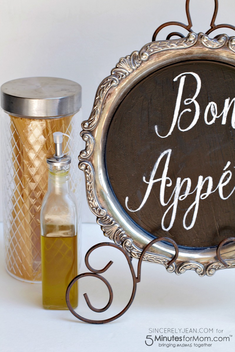 DIY Bon Appetit Kitchen Sign - simple home decor tutorial! | www.SincerelyJean.com